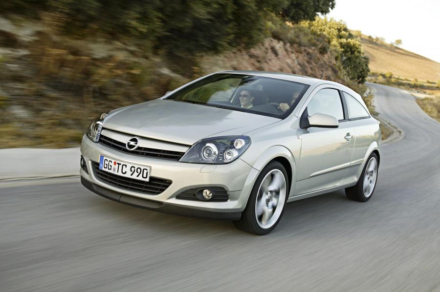  Opel Astra GTC 2005 года  (фото 91 из 212)
